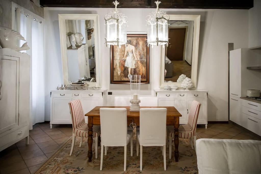 Piazza Erbe Luxury Apartment Verona Exterior foto