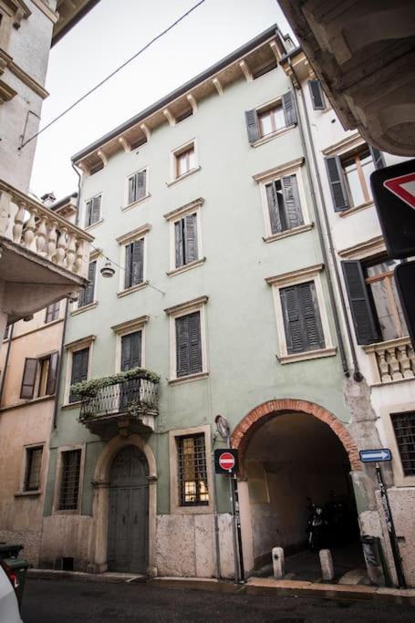 Piazza Erbe Luxury Apartment Verona Exterior foto