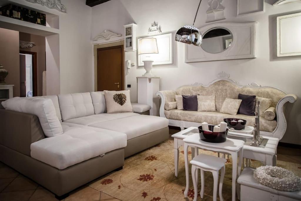 Piazza Erbe Luxury Apartment Verona Exterior foto